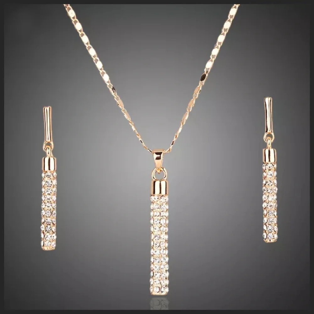 🌷 Swarovski Crystal Gold Bar Necklace Set - Picture 1 of 3